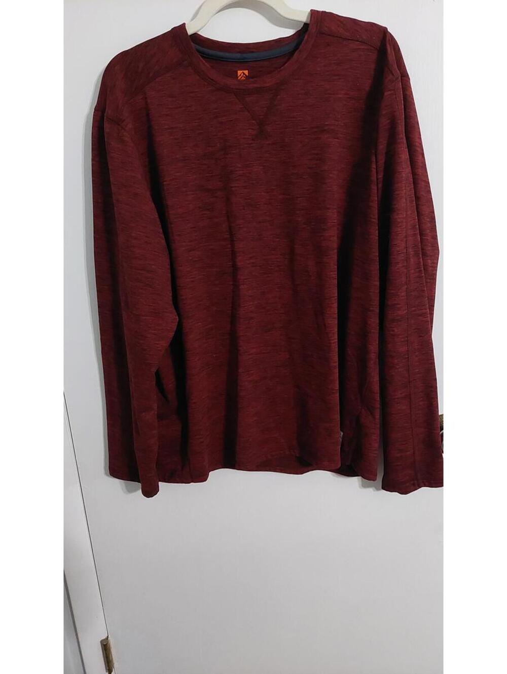 Men's Long Sleeve Crew Neck Shirt in Burgundy